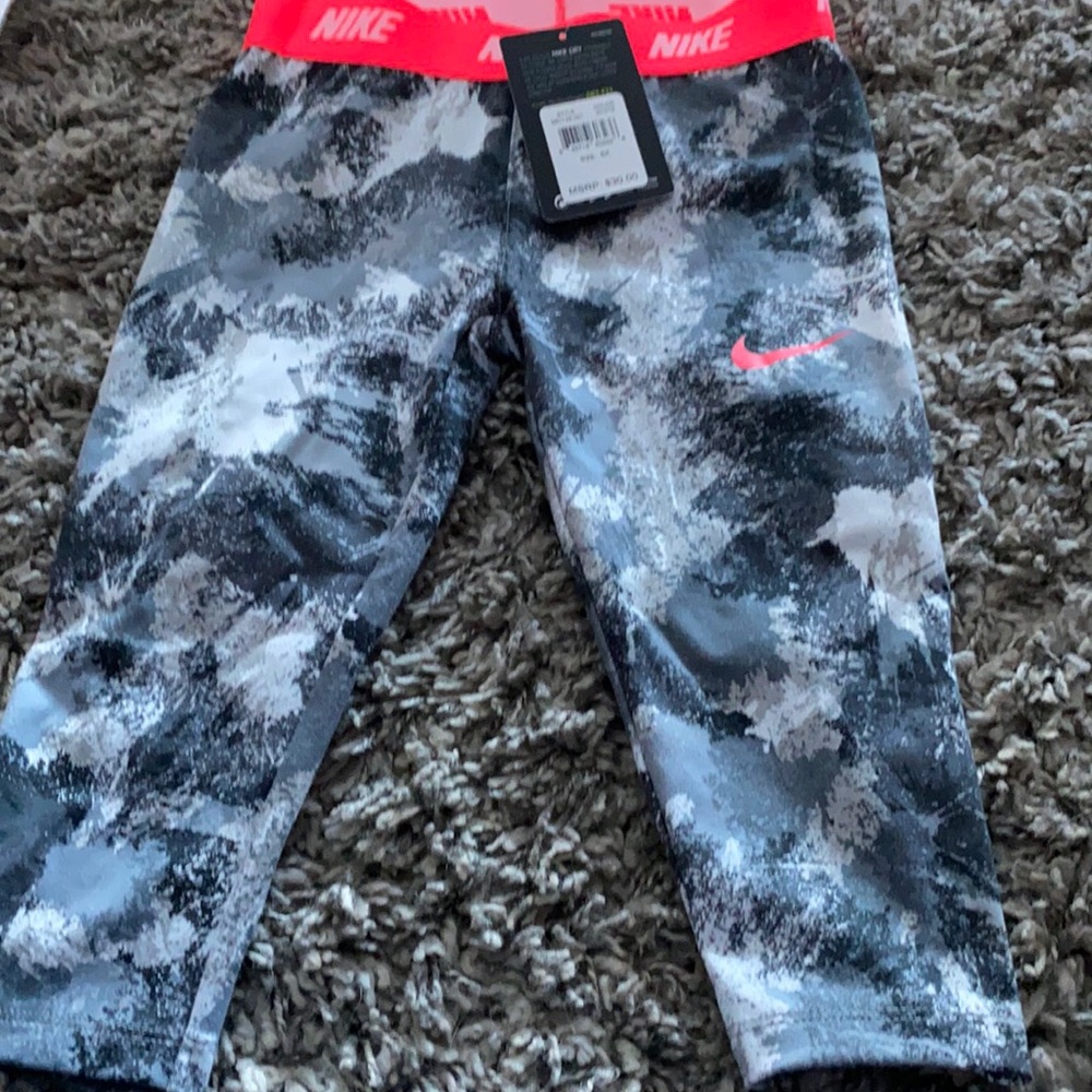 Little girls Nike leggings size 6X